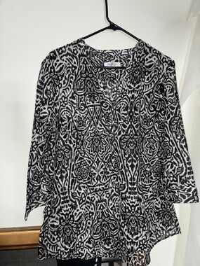 Jennifer Lopez Black & White Abstract Print Blouse XL